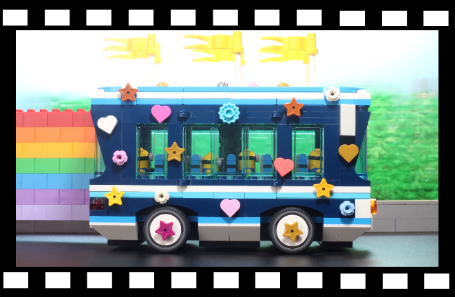 Minion-Party-Bus-2.PNG